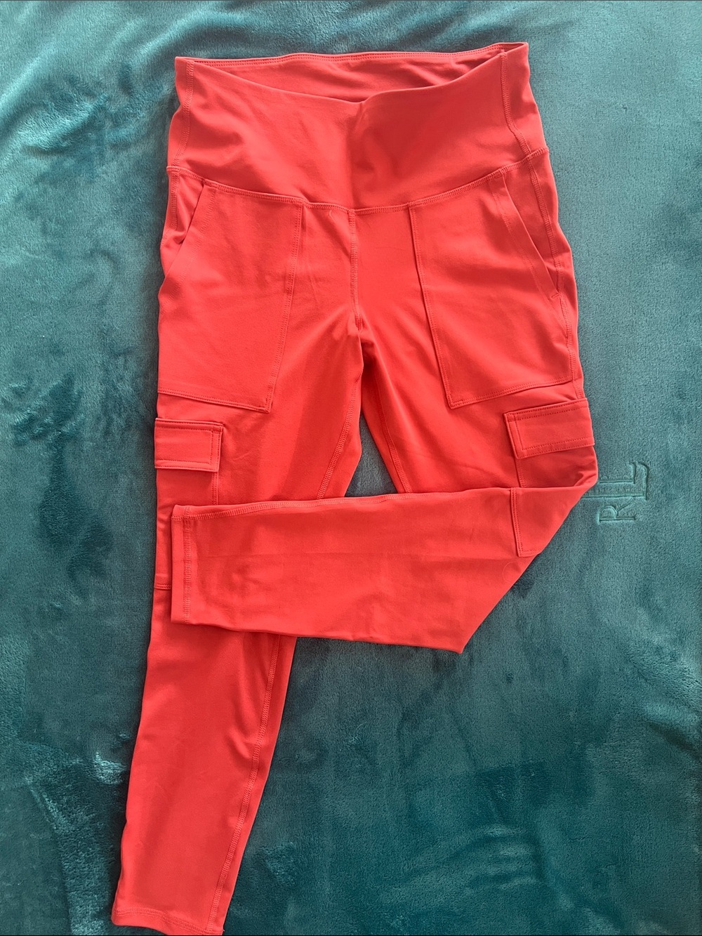 Old Navy Terracota Cargo Pocket High-Waist Leggings
